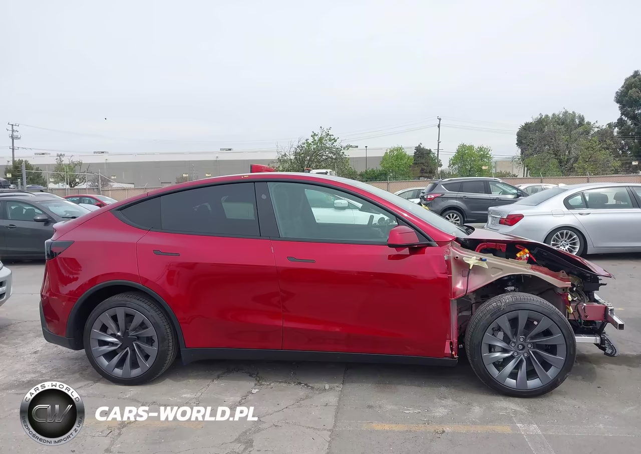 2026 Tesla Model Y All-Wheel Drive-Long Range Launch Series-Premium All-Wheel Drive VIN:7SAYGDEE8TF596753 - 14
