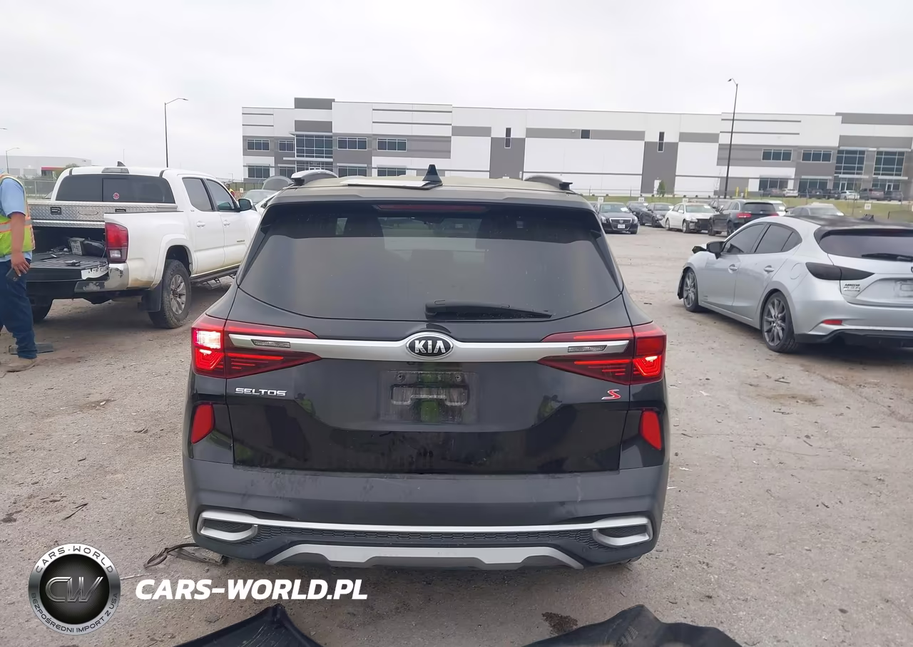 2021 Kia Seltos S VIN:KNDEU2AA8M7229696 - 16