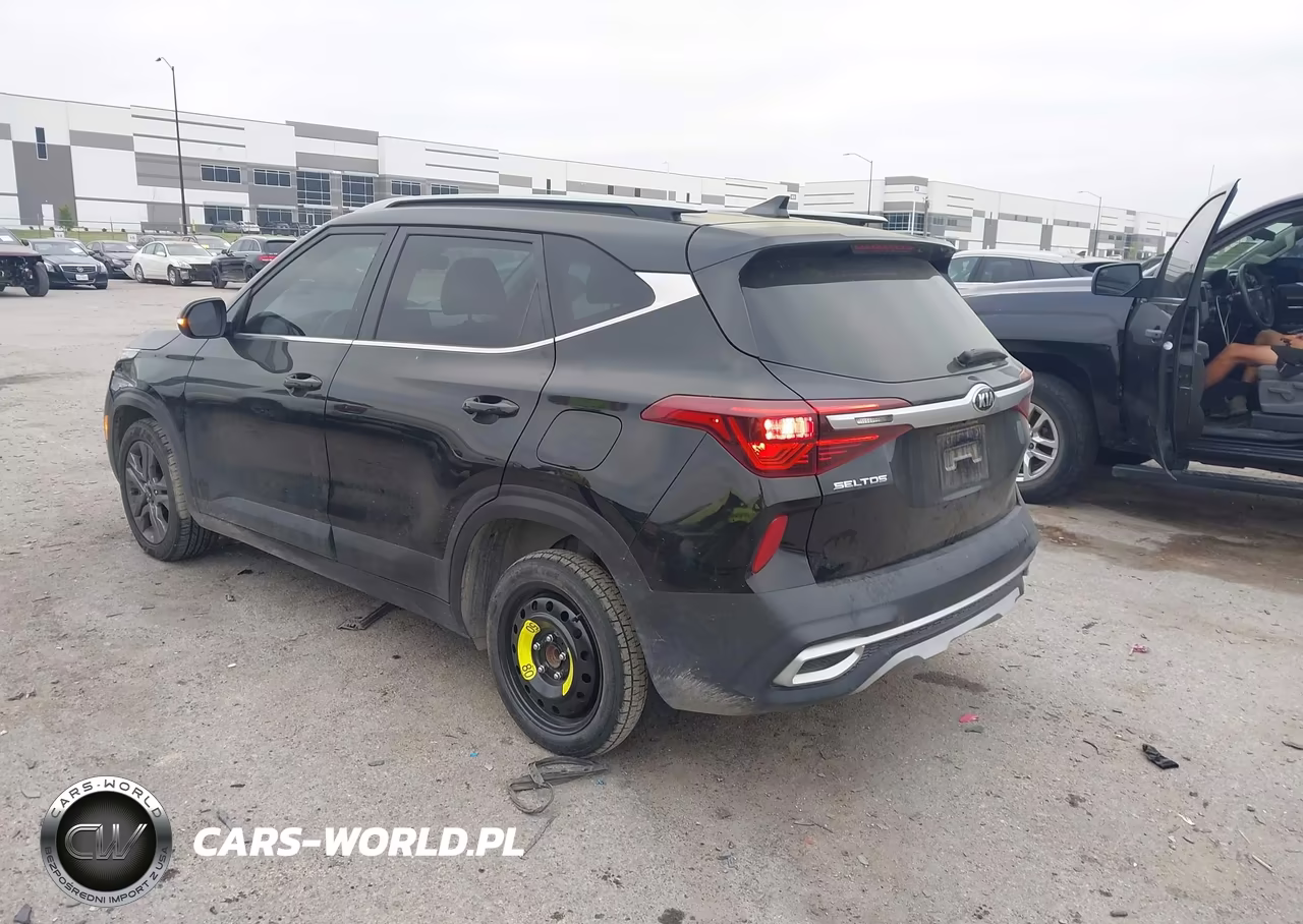2021 Kia Seltos S VIN:KNDEU2AA8M7229696 - 3