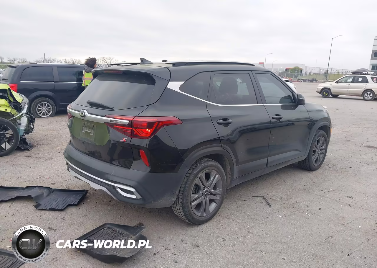 2021 Kia Seltos S VIN:KNDEU2AA8M7229696 - 4