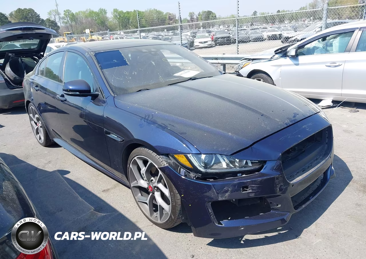 2017 Jaguar Xe 35T R-Sport