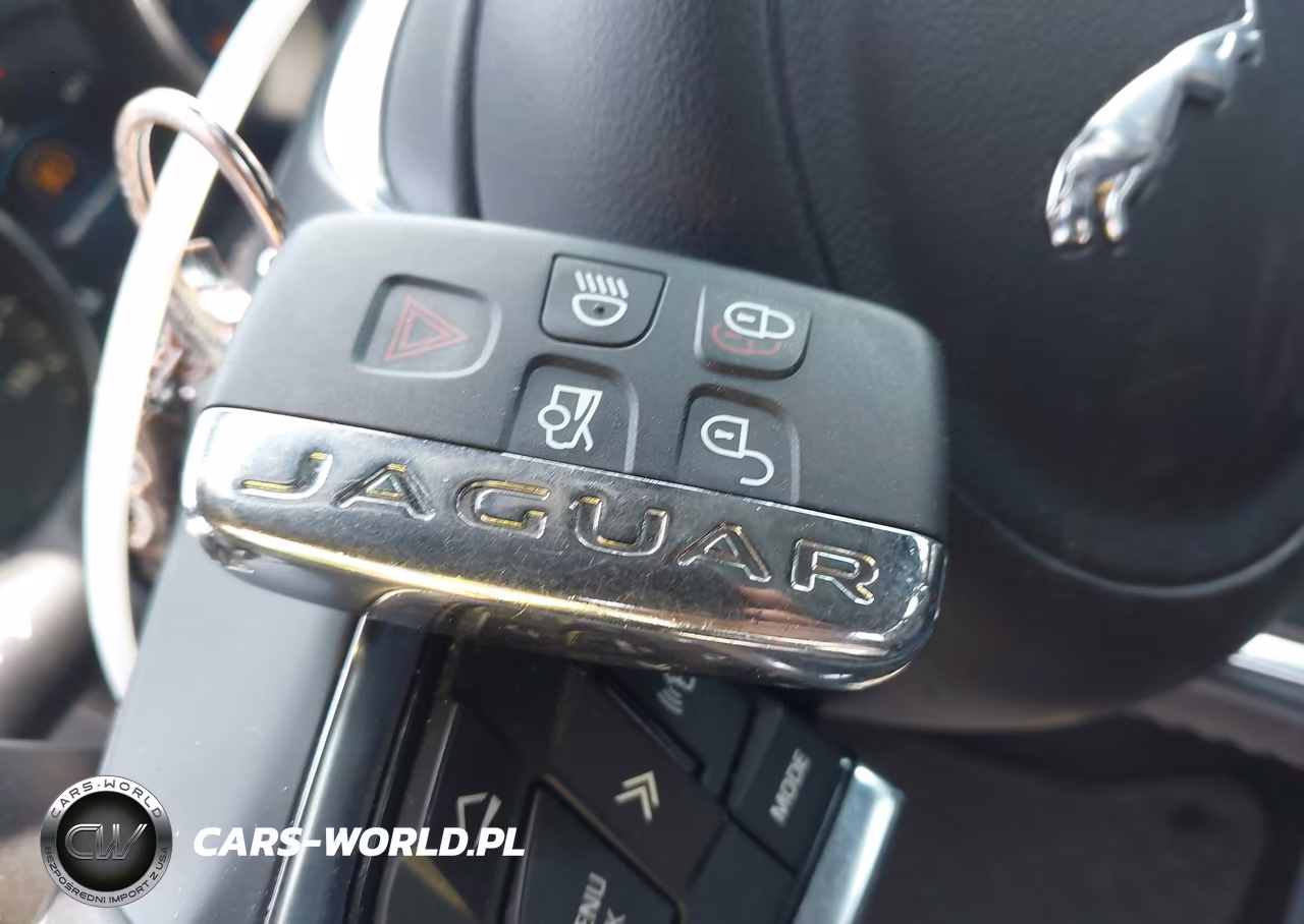 2017 Jaguar Xe 35T R-Sport VIN:SAJAF4BV4HA962490 - 11