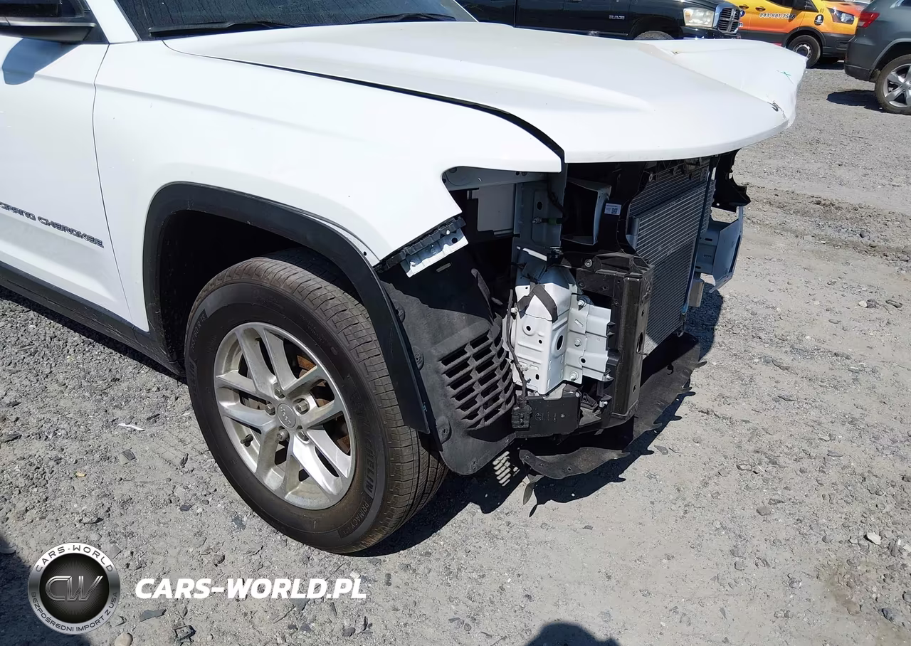 2025 Jeep Grand Cherokee Laredo X 4X2 VIN:1C4RJGAG0SC305993 - 20