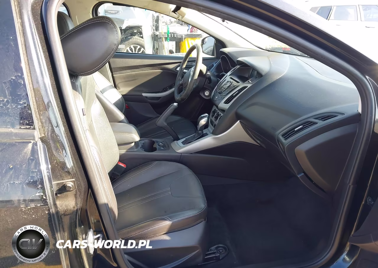 2014 Ford Focus Se VIN:1FADP3F2XEL439628 - 5