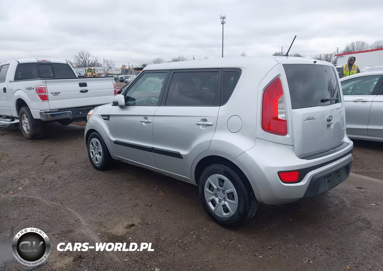 2012 Kia Soul VIN:KNDJT2A55C7470361 - 3