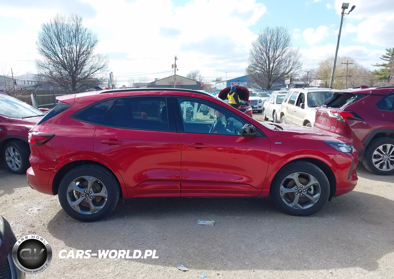2023 Ford Escape St-Line VIN:1FMCU9MN6PUB38958 - 13