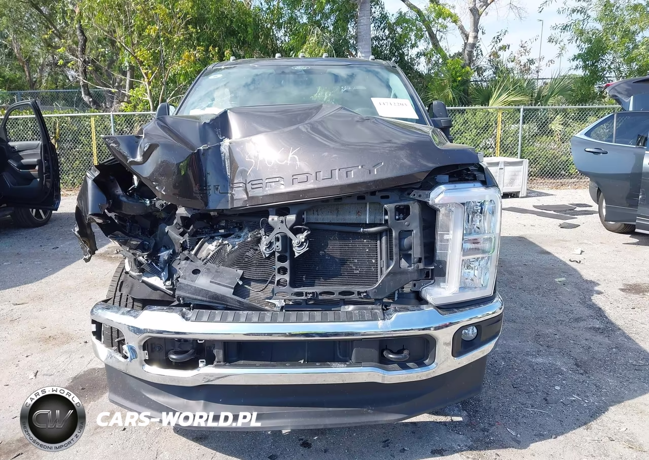 2025 Ford F-350 Xlt VIN:1FT8W3DT3SEC83670 - 12