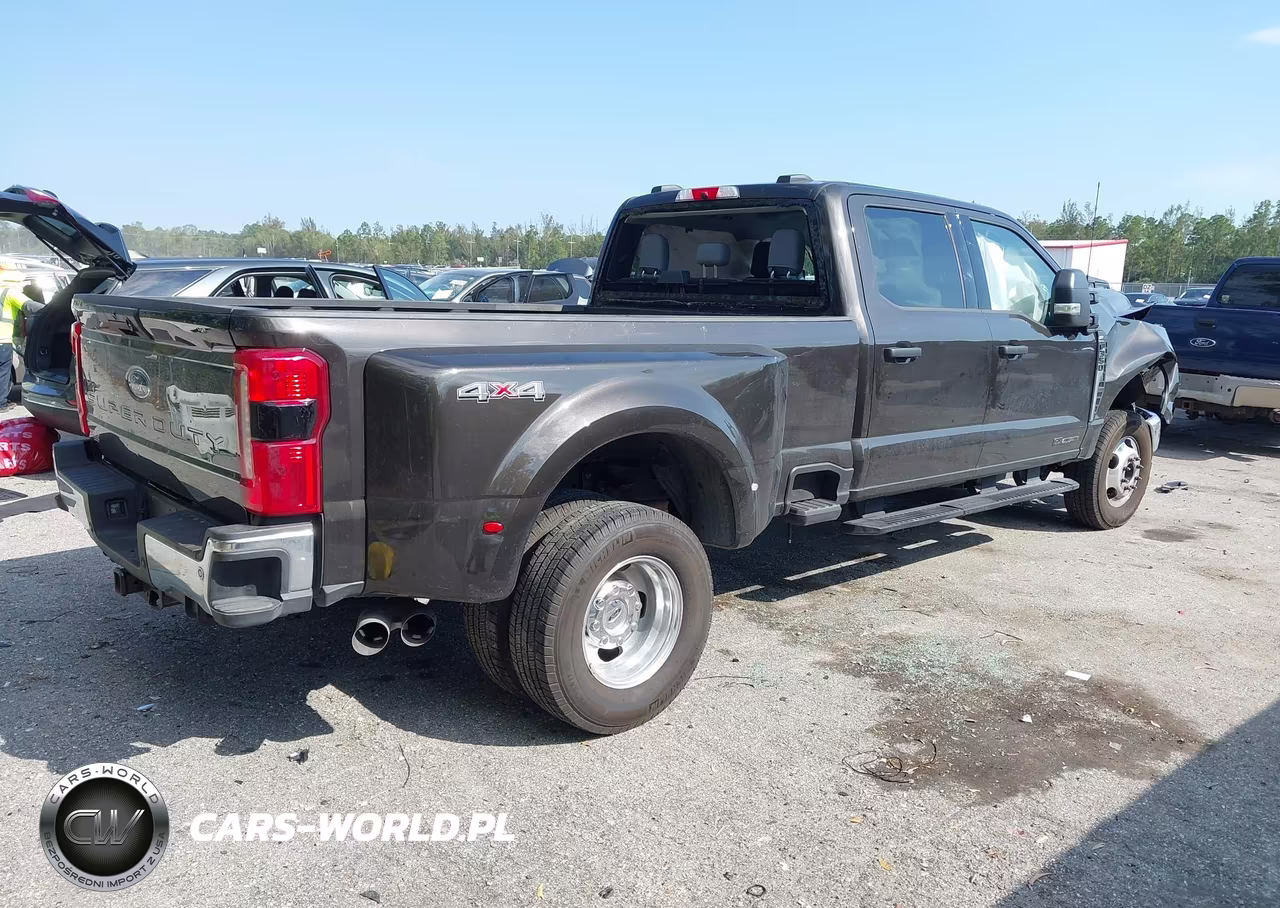 2025 Ford F-350 Xlt VIN:1FT8W3DT3SEC83670 - 4