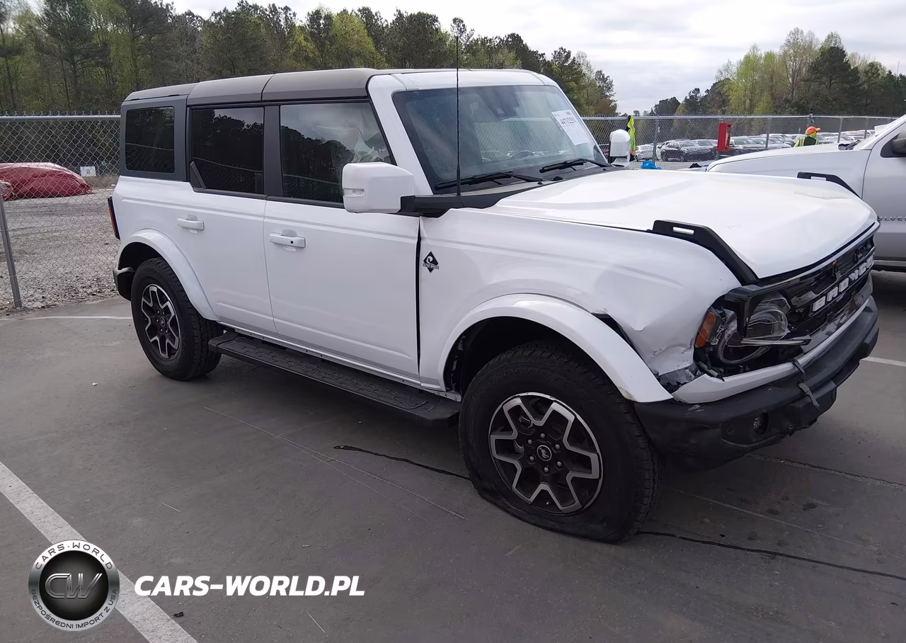 2024 Ford Bronco Outer Banks