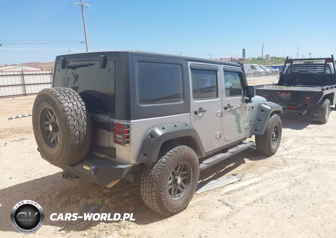 2017 Jeep Wrangler Unlimited Sport 4X4 VIN:1C4BJWDGXHL561087 - 4