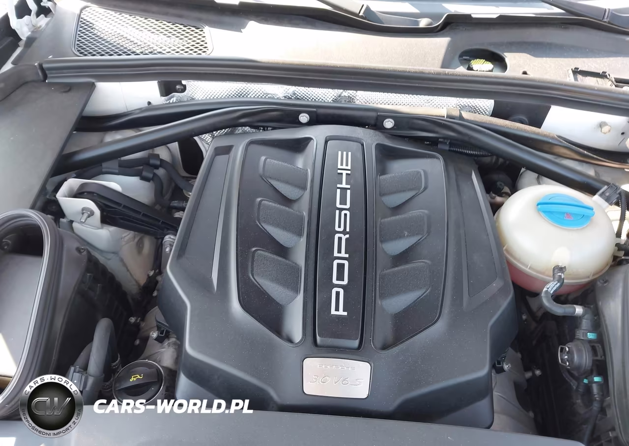 2016 Porsche Macan S VIN:WP1AB2A50GLB54705 - 10