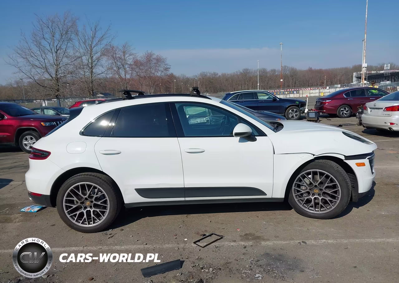 2016 Porsche Macan S VIN:WP1AB2A50GLB54705 - 13
