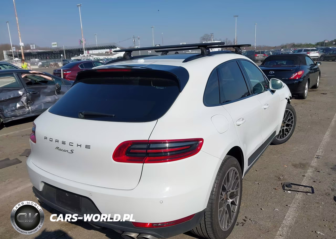 2016 Porsche Macan S VIN:WP1AB2A50GLB54705 - 4