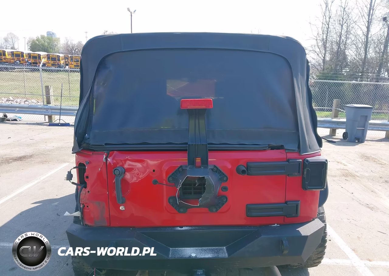 2010 Jeep Wrangler Unlimited Rubicon VIN:1J4BA6H11AL176989 - 16