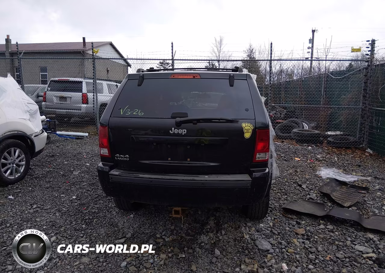 2010 Jeep Grand Cherokee Laredo VIN:1J4PR4GK1AC141995 - 17