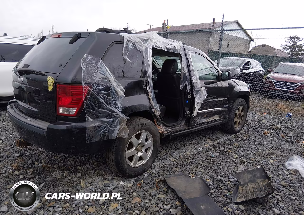 2010 Jeep Grand Cherokee Laredo VIN:1J4PR4GK1AC141995 - 4