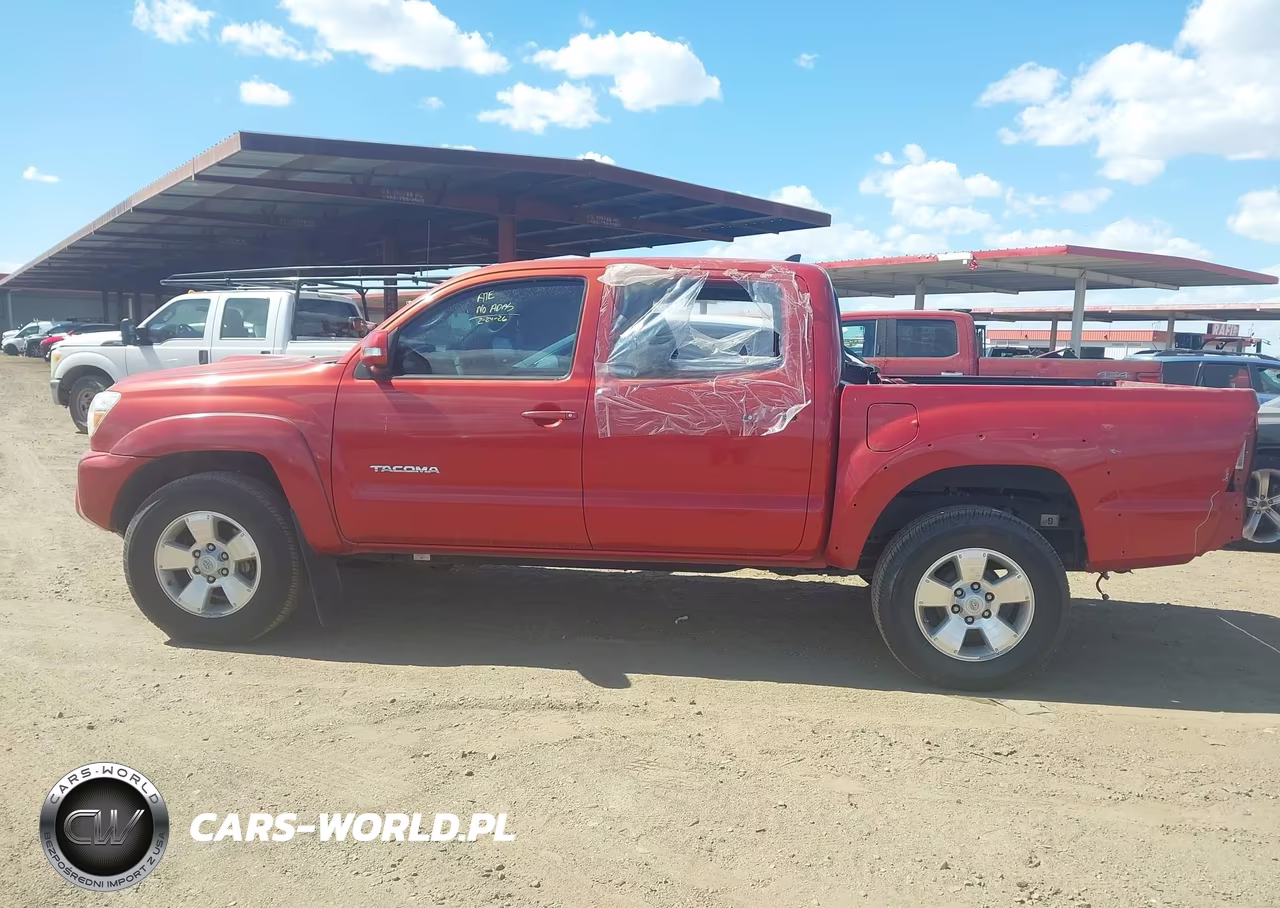 2015 Toyota Tacoma Base V6 VIN:3TMLU4EN5FM180000 - 14