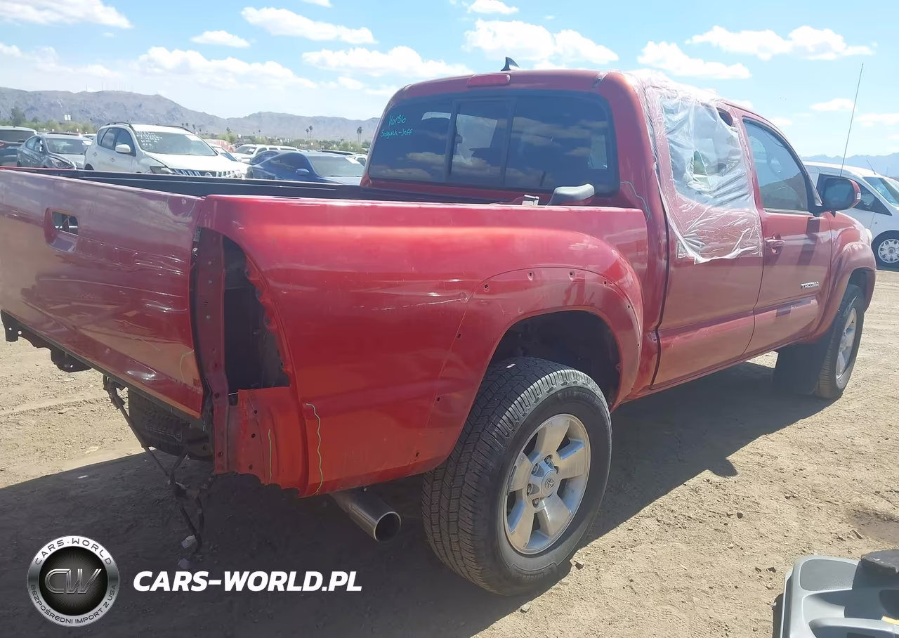 2015 Toyota Tacoma Base V6 VIN:3TMLU4EN5FM180000 - 4