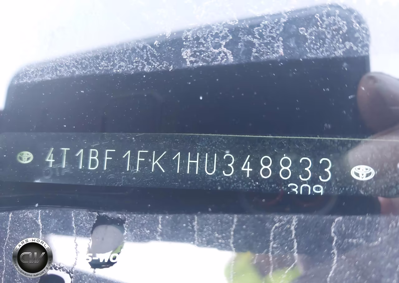 2017 Toyota Camry Se VIN:4T1BF1FK1HU348833 - 9