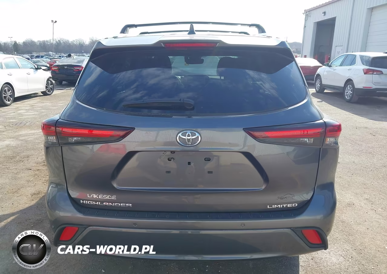 2025 Toyota Highlander Limited VIN:5TDKDRAH5SS552647 - 17