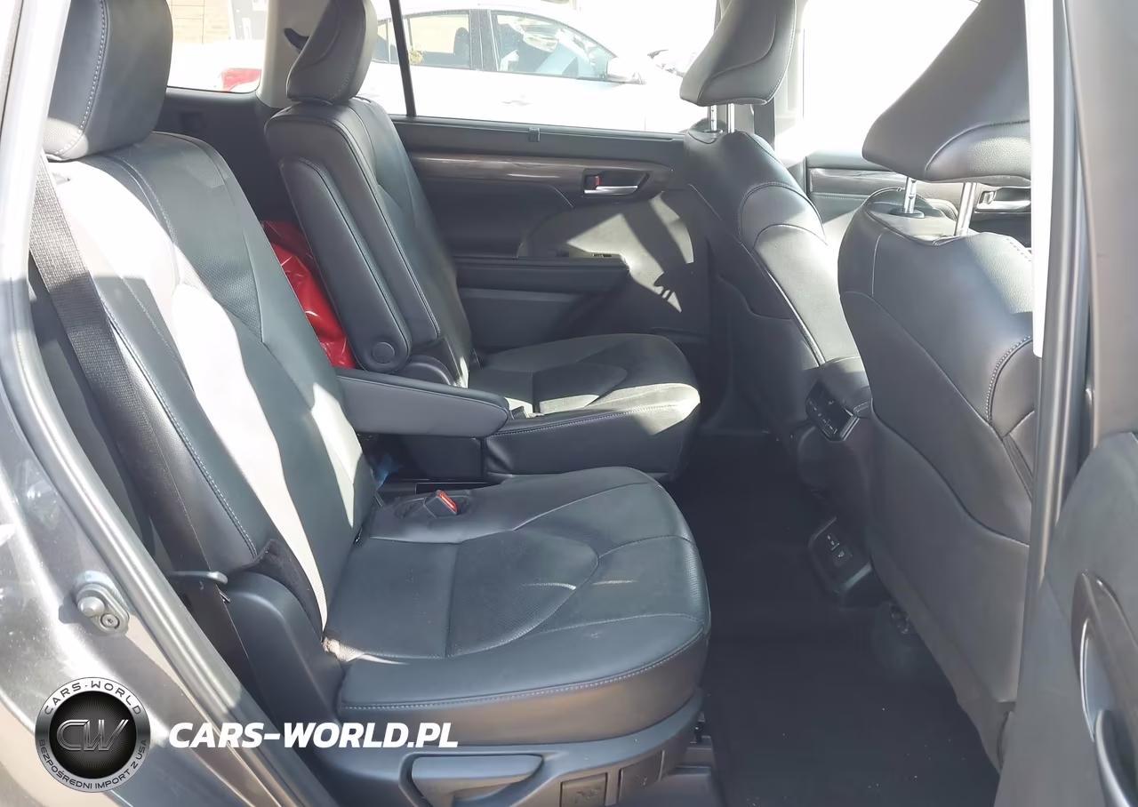 2025 Toyota Highlander Limited VIN:5TDKDRAH5SS552647 - 8