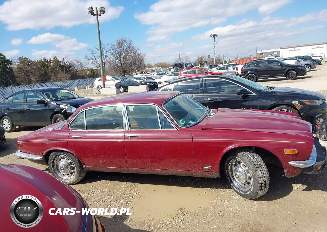 1977 Jaguar S-Type VIN:JBVLV49C109911 - 12