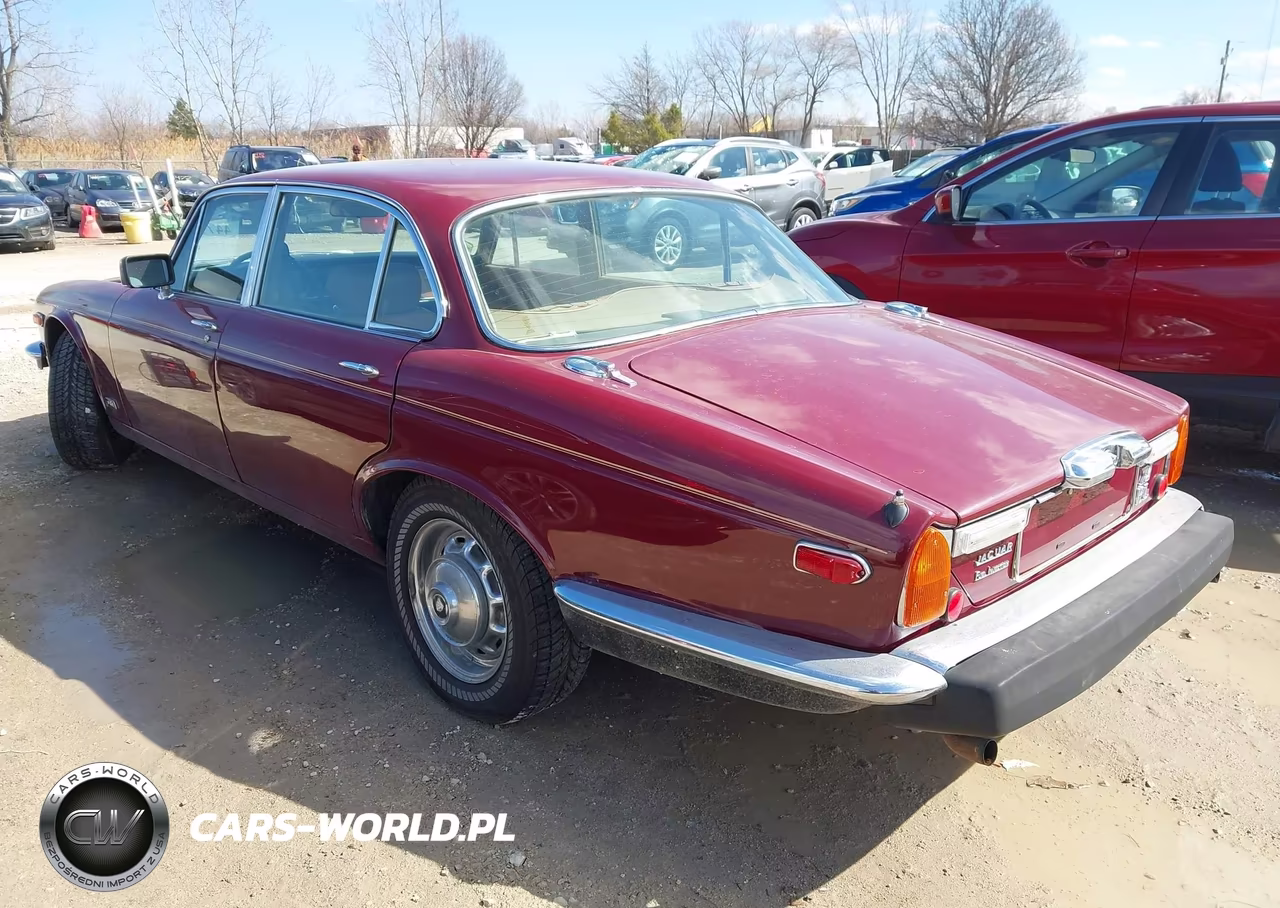 1977 Jaguar S-Type VIN:JBVLV49C109911 - 3