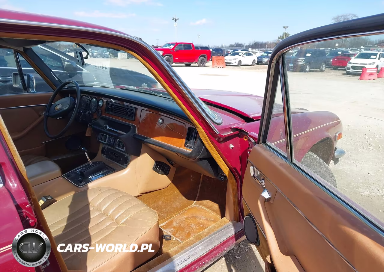 1977 Jaguar S-Type VIN:JBVLV49C109911 - 5