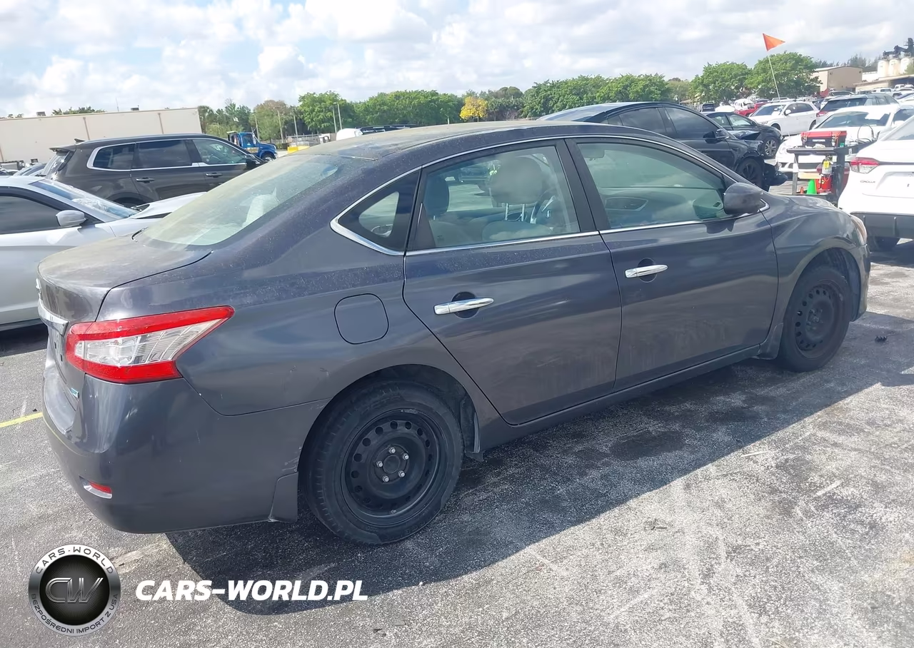 2014 Nissan Sentra S VIN:3N1AB7AP4EL679397 - 4