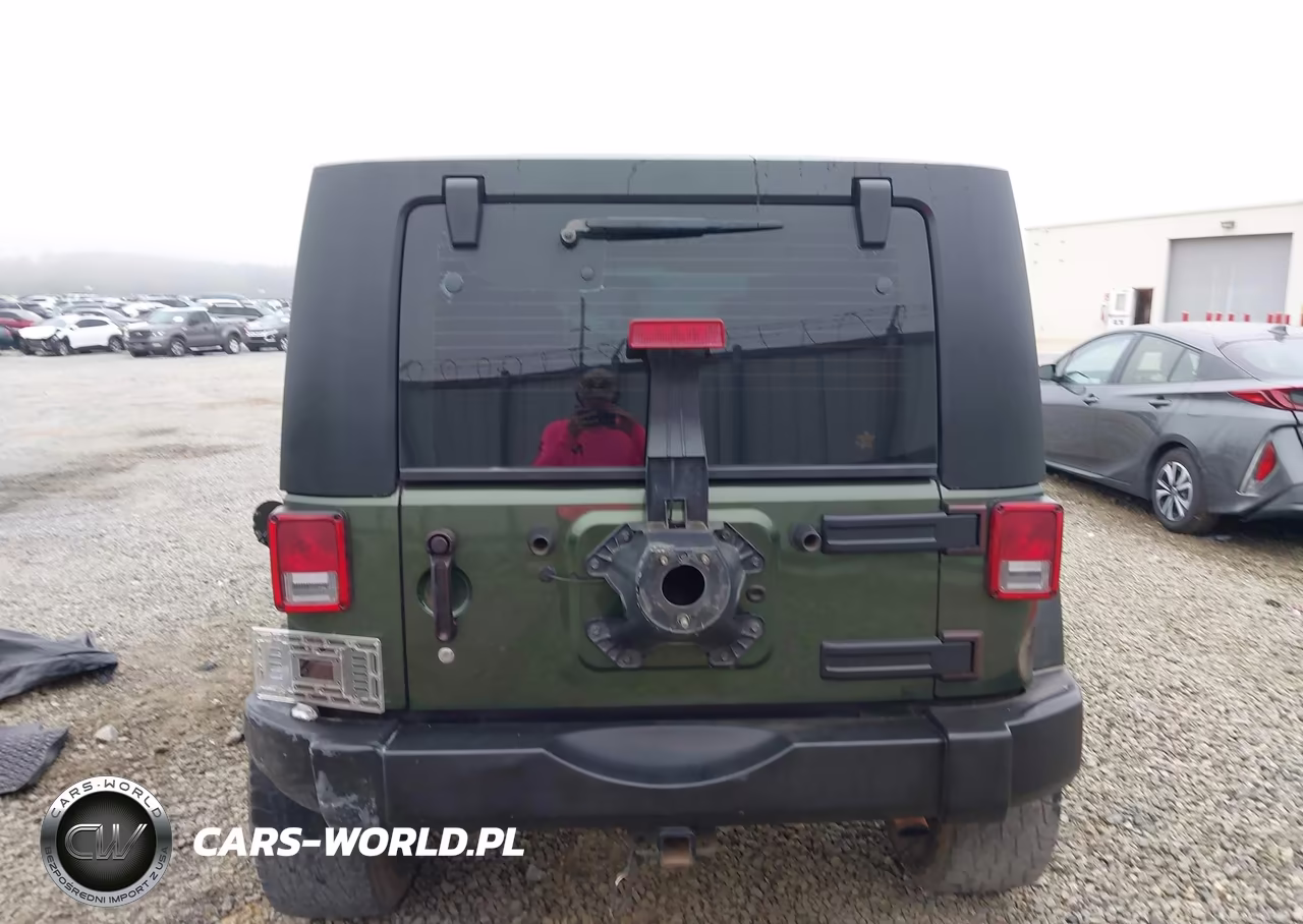 2009 Jeep Wrangler Unlimited X VIN:1J4GB39159L754023 - 16