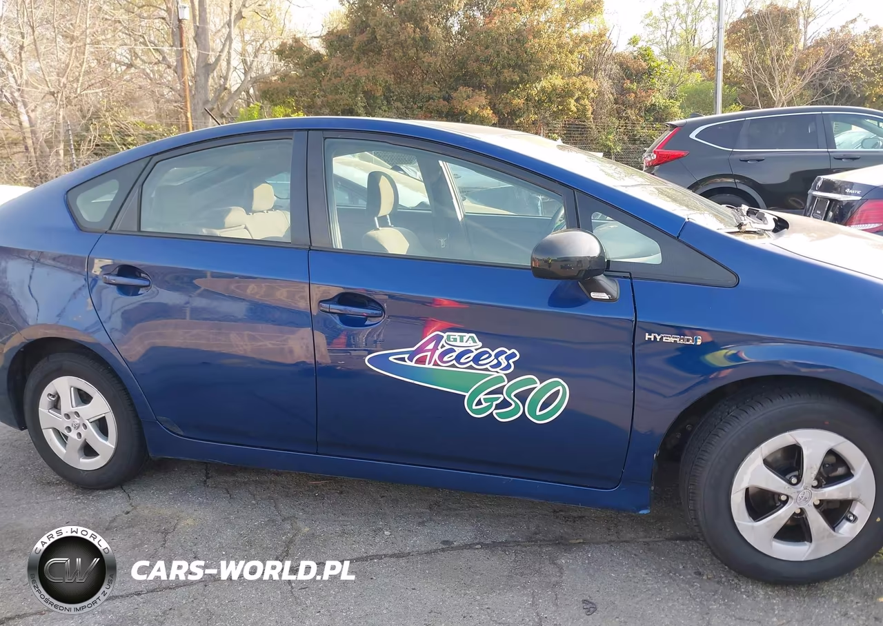 2011 Toyota Prius Two VIN:JTDKN3DUXB0267321 - 14