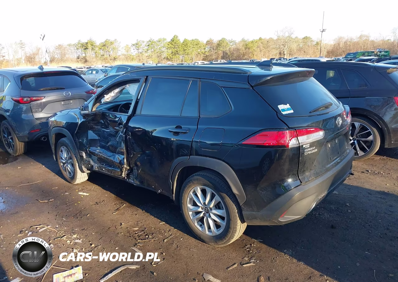 2022 Toyota Corolla Cross Le VIN:7MUCAABG6NV024632 - 14