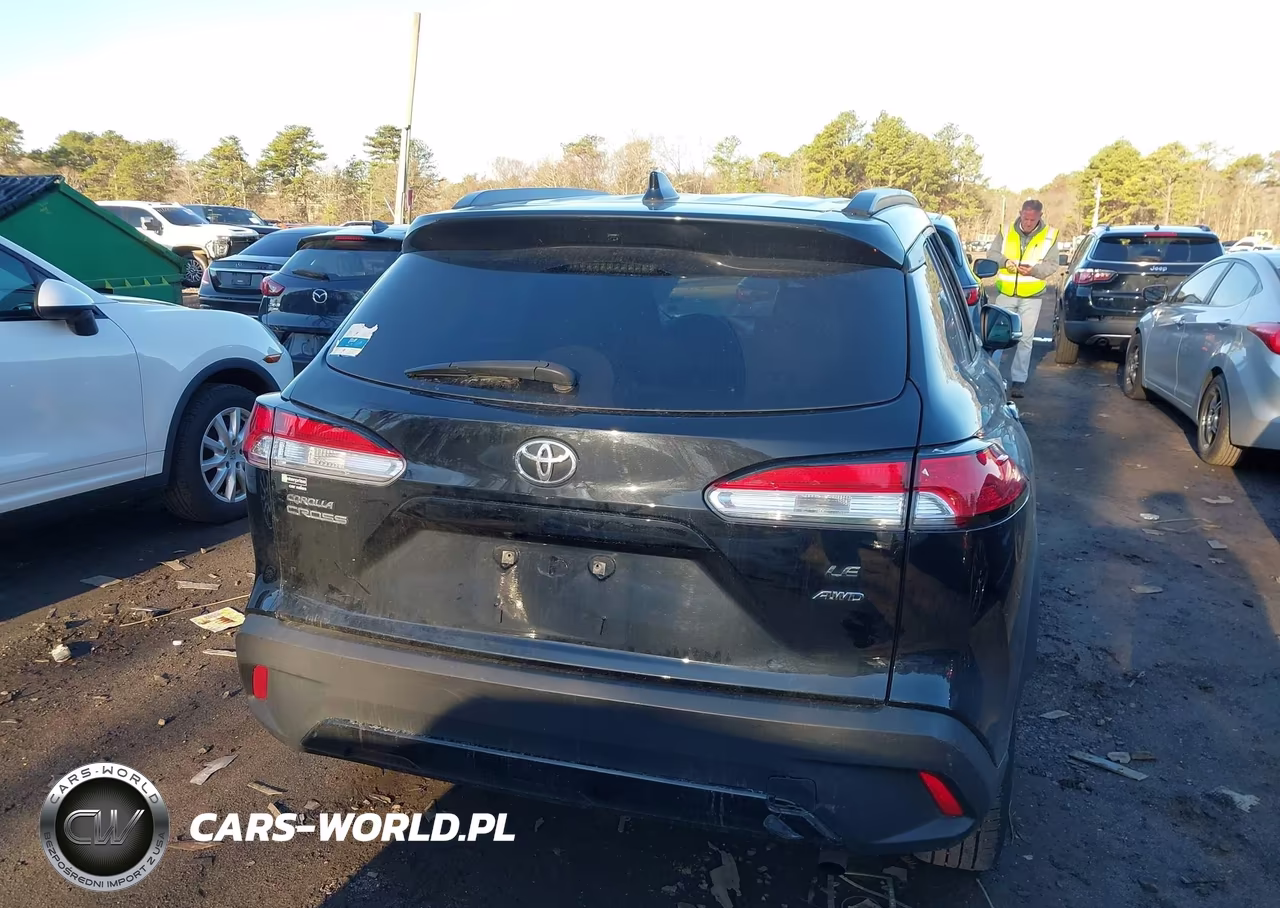 2022 Toyota Corolla Cross Le VIN:7MUCAABG6NV024632 - 16