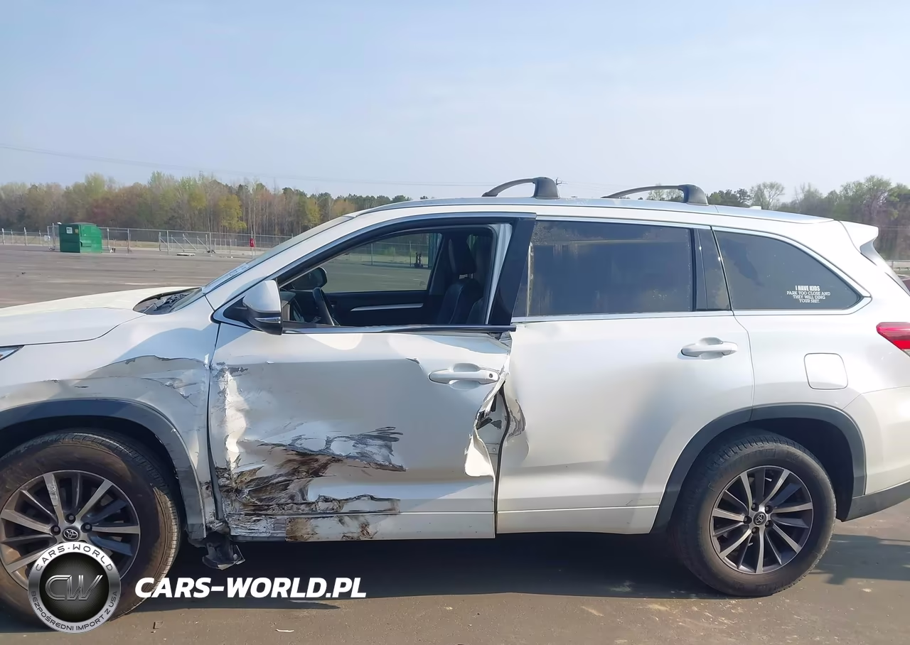 2017 Toyota Highlander Xle VIN:5TDKZRFHXHS188437 - 14