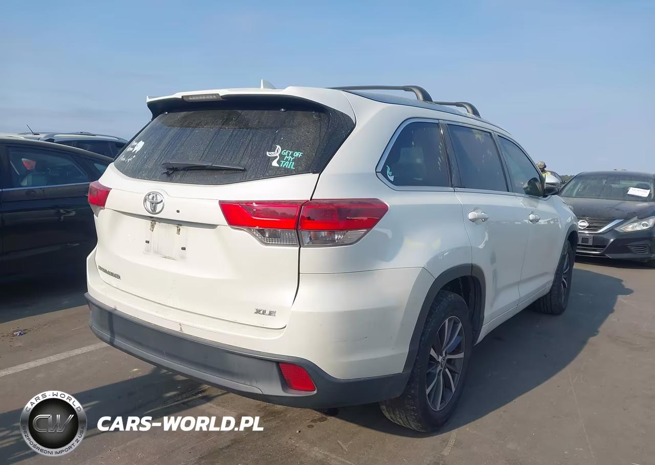 2017 Toyota Highlander Xle VIN:5TDKZRFHXHS188437 - 4