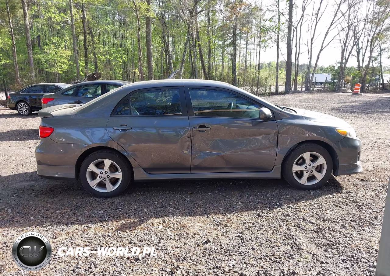 2013 Toyota Corolla S VIN:2T1BU4EEXDC102507 - 13