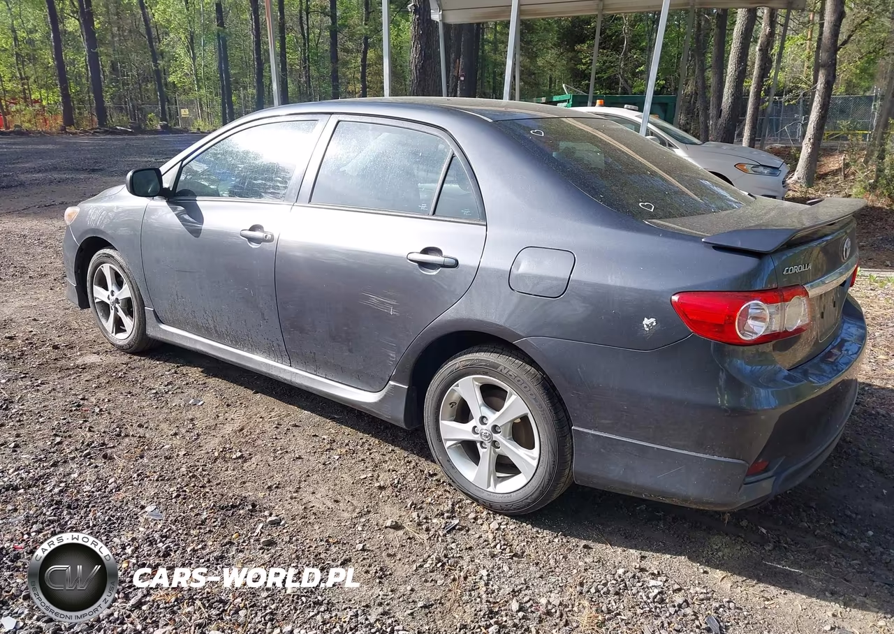 2013 Toyota Corolla S VIN:2T1BU4EEXDC102507 - 3