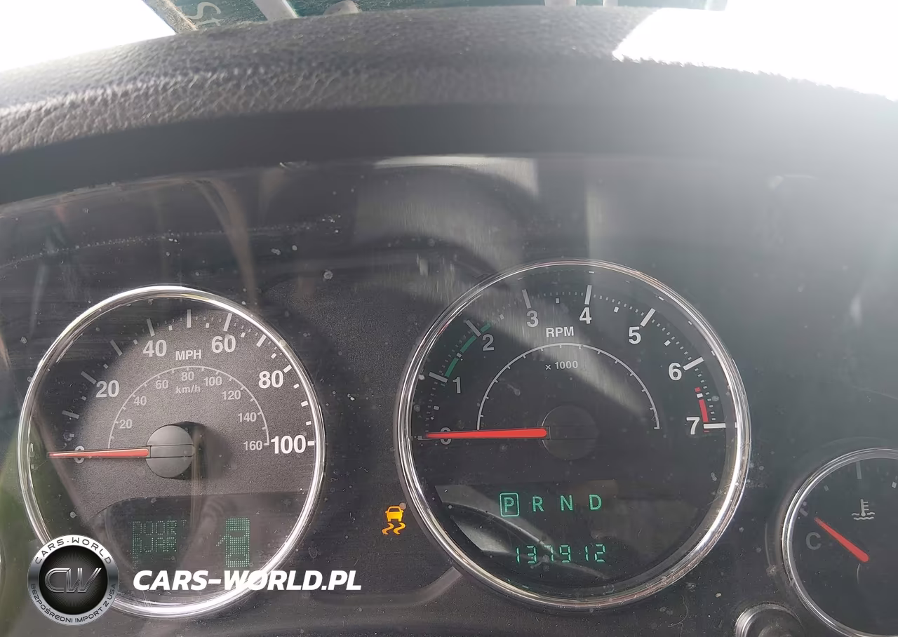 2013 Jeep Wrangler Unlimited Sahara VIN:1C4BJWEG5DL585435 - 7