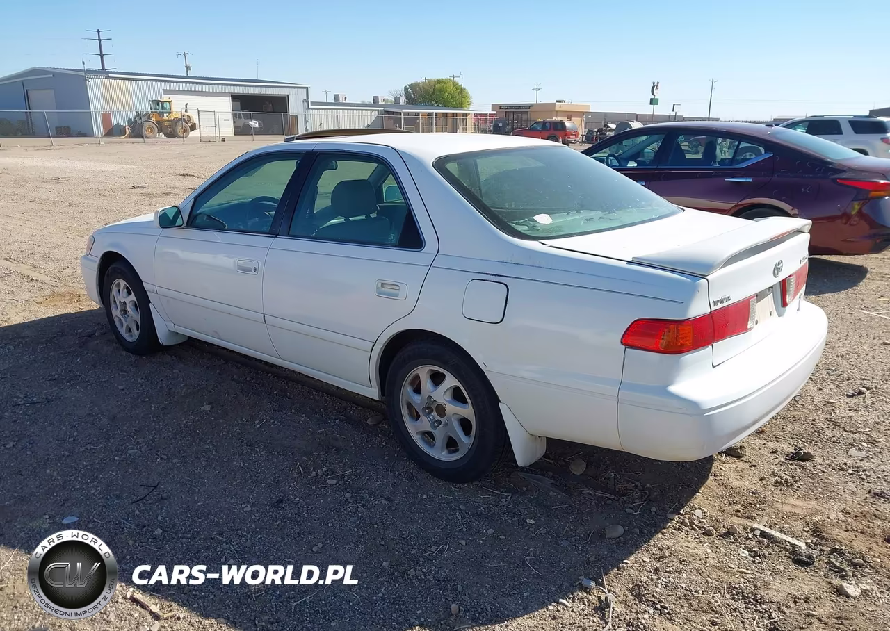 2000 Toyota Camry Le V6 VIN:4T1BF22K9YU944168 - 3