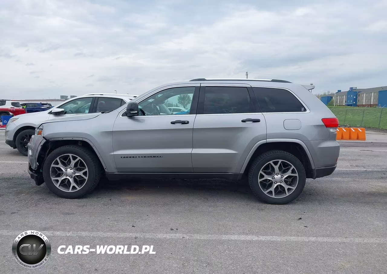 2018 Jeep Grand Cherokee Sterling Edition 4X4 VIN:1C4RJFBG6JC222687 - 14