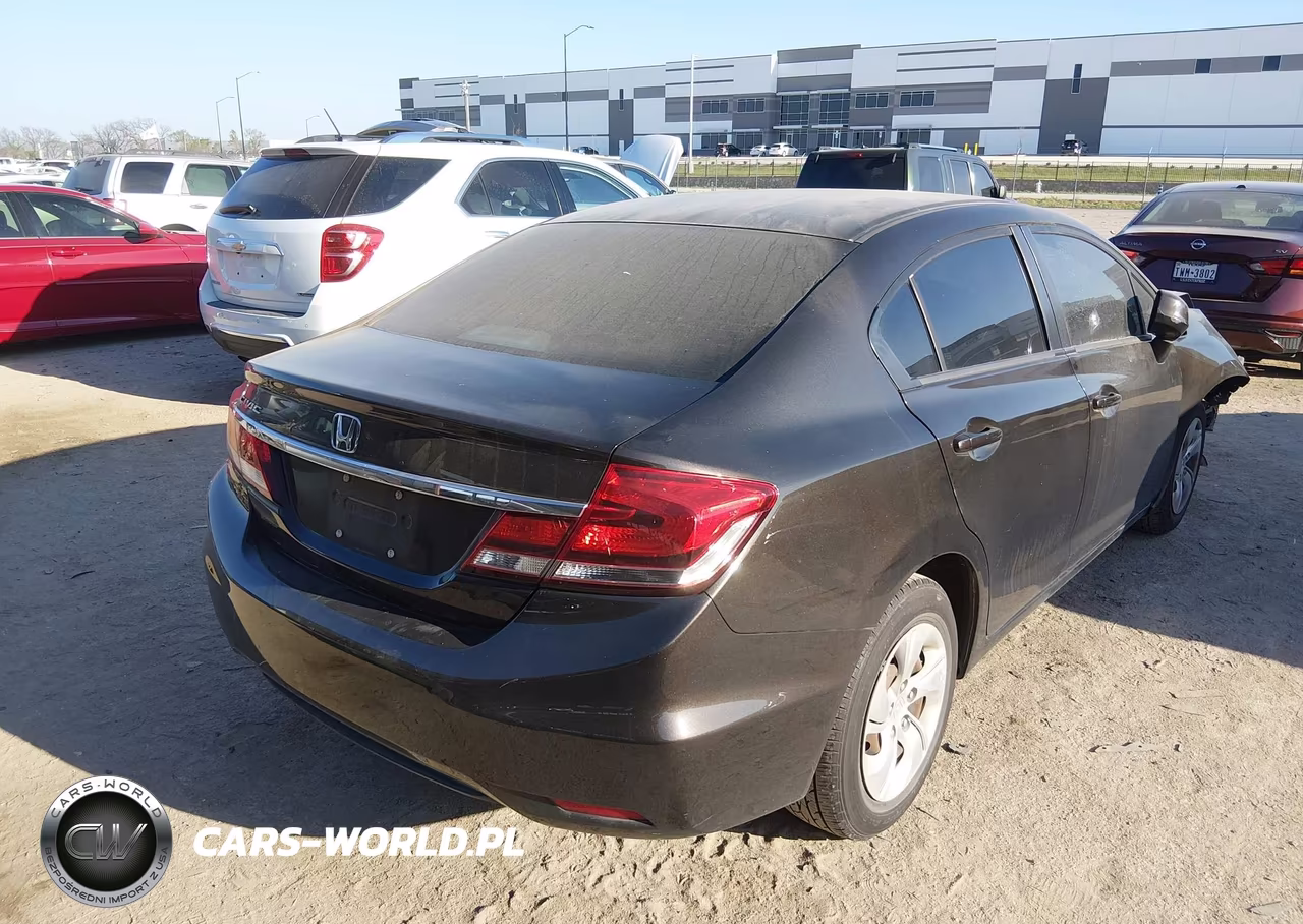 2013 Honda Civic Lx VIN:2HGFB2F5XDH586342 - 4
