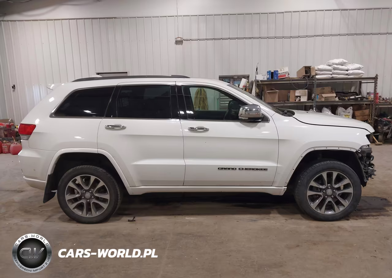 2018 Jeep Grand Cherokee Overland 4X4 VIN:1C4RJFCG1JC489654 - 14