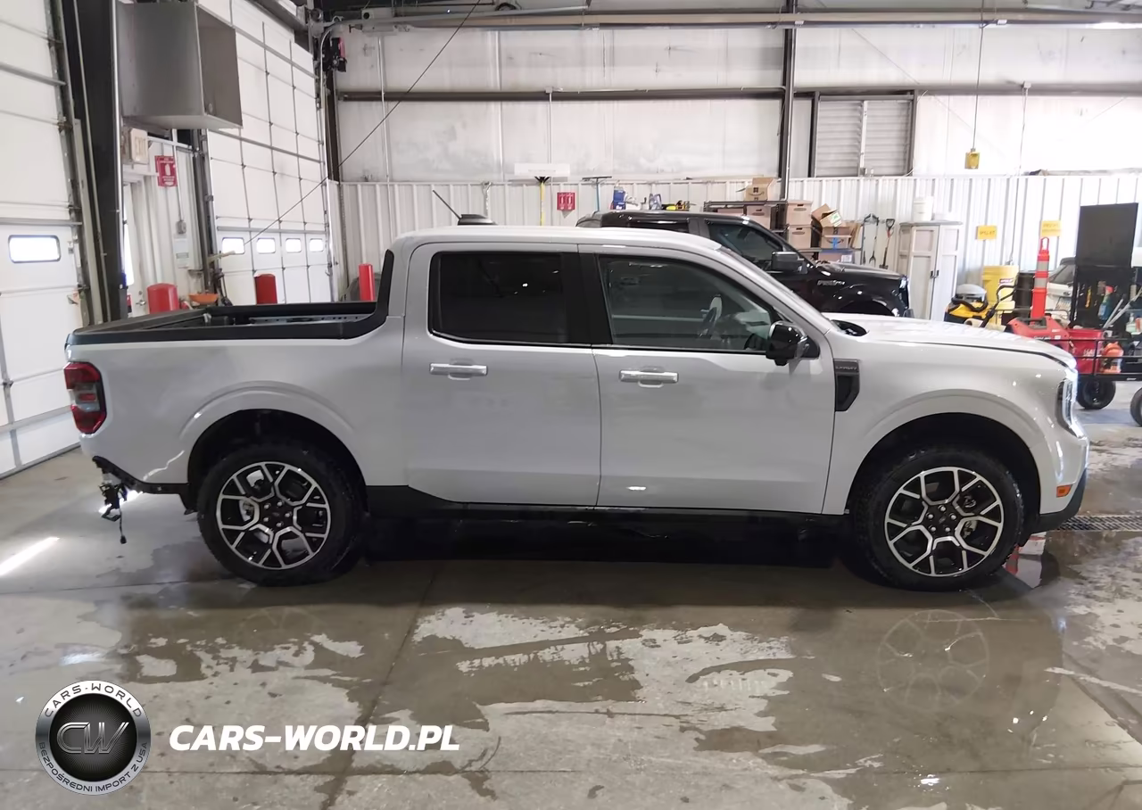 2025 Ford Maverick Lariat VIN:3FTTW8SA6SRB17231 - 14