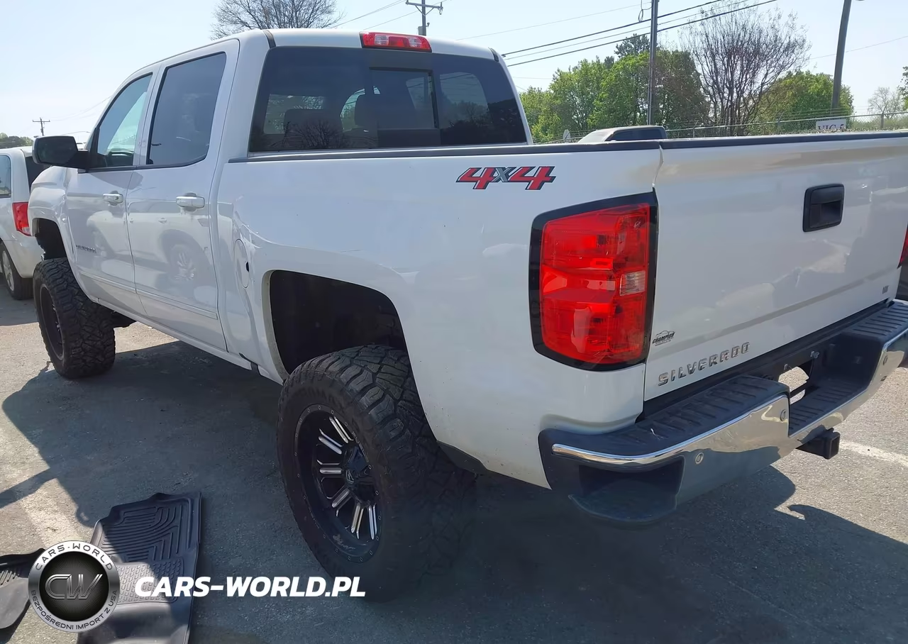 2018 Chevrolet Silverado 1500 1Lt VIN:3GCUKREC7JG584591 - 3