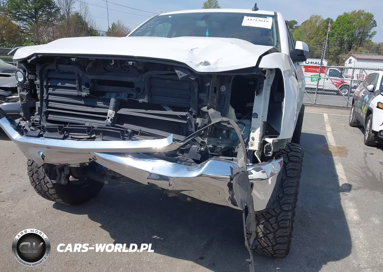 2018 Chevrolet Silverado 1500 1Lt VIN:3GCUKREC7JG584591 - 6