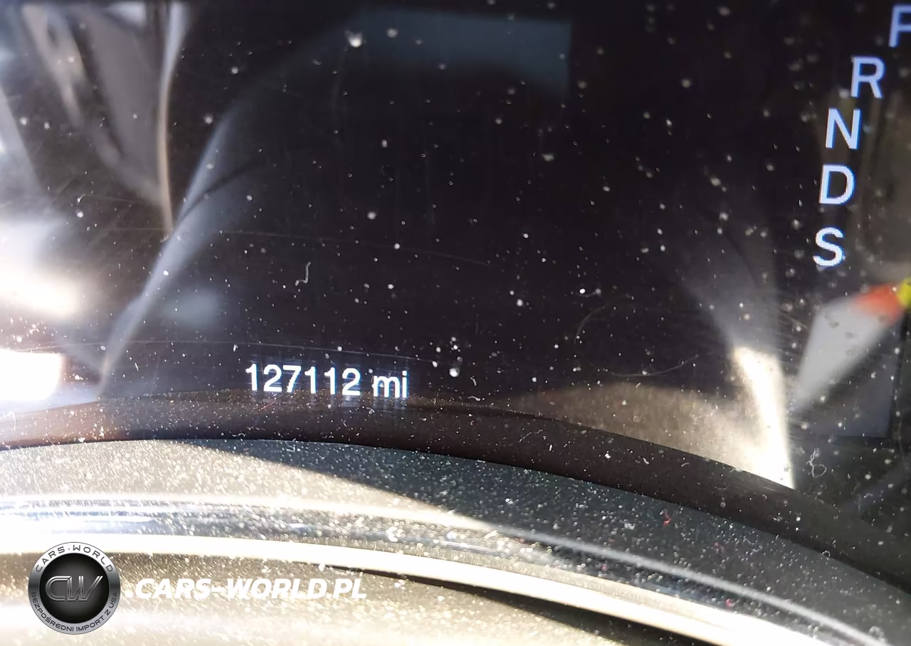 2015 Jeep Grand Cherokee Laredo VIN:1C4RJFAG8FC237622 - 15
