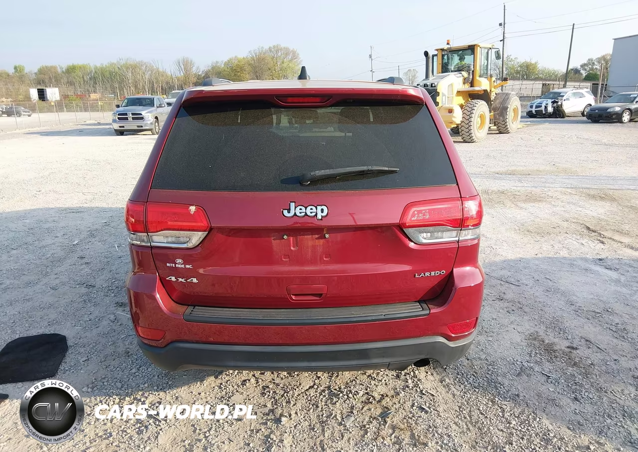 2015 Jeep Grand Cherokee Laredo VIN:1C4RJFAG8FC237622 - 16