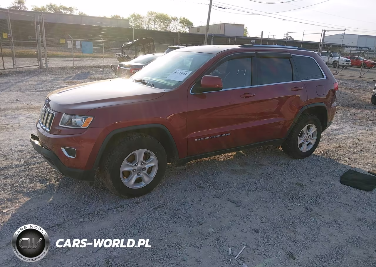 2015 Jeep Grand Cherokee Laredo VIN:1C4RJFAG8FC237622 - 2
