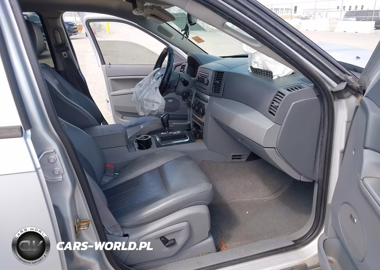 2007 Jeep Grand Cherokee Laredo VIN:1J8HS48P17C591320 - 5