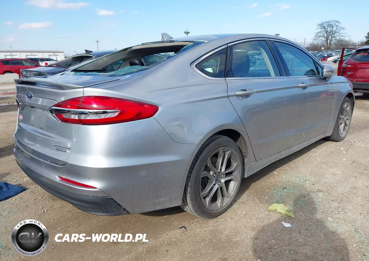 2020 Ford Fusion Hybrid Titanium VIN:3FA6P0RU6LR139765 - 4